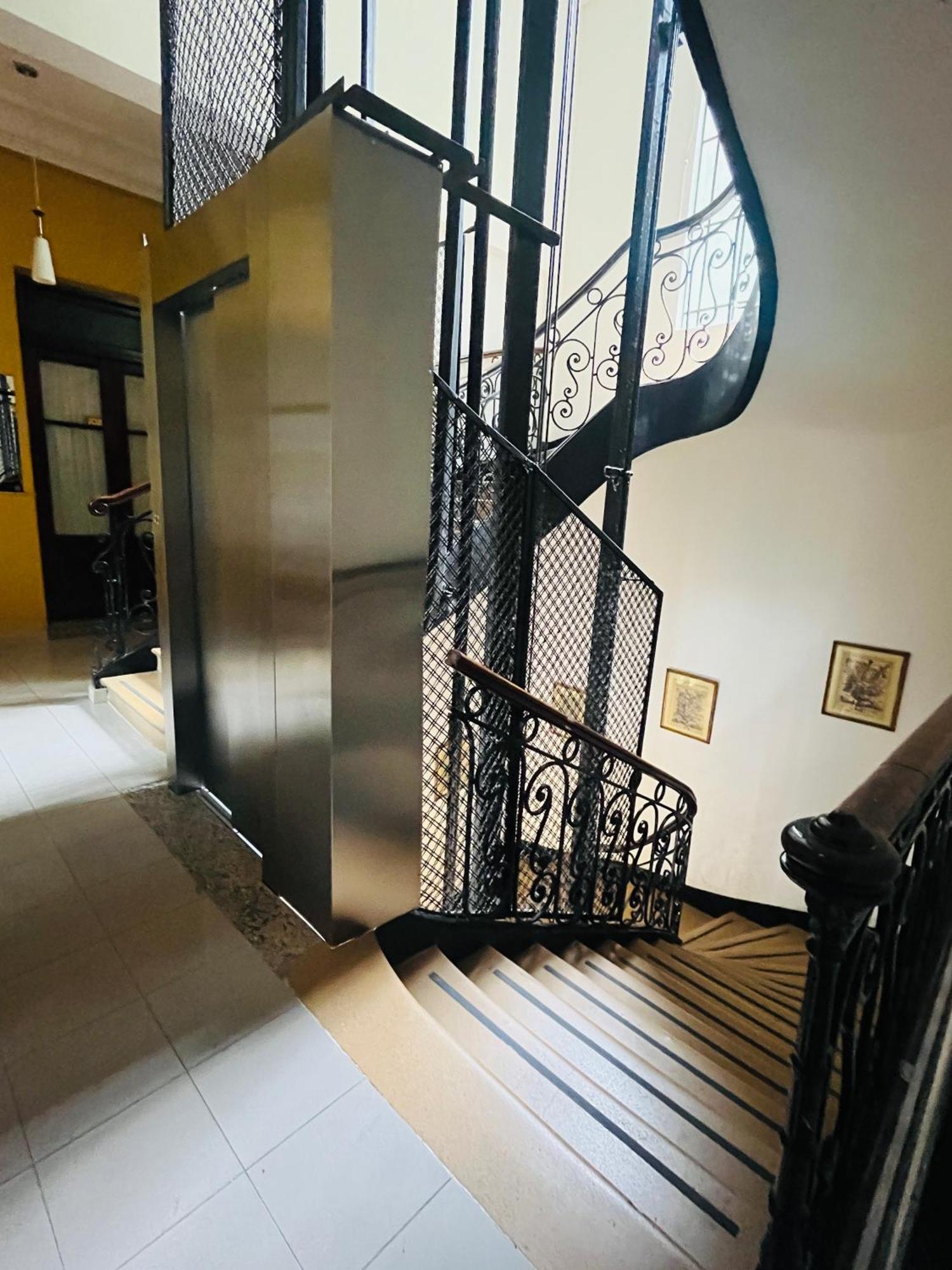 Hotel Alcazar Buenos Aires Exteriör bild